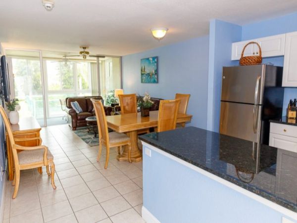 Lovely 2 Bedroom Unit in Siesta Key Sleeps 6
