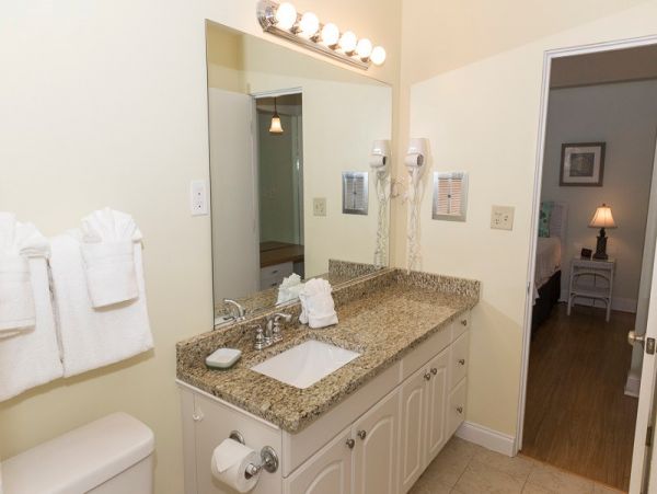 Lovely 2 Bedroom Unit in Siesta Key Sleeps 6
