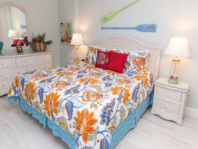 Great Value Siesta Key Condo Rental Sleeps Six Views of Gulf