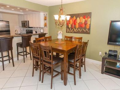 Kitchen & Dining Area