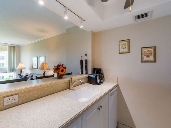 Siesta Key Beach condo Sleeps 4