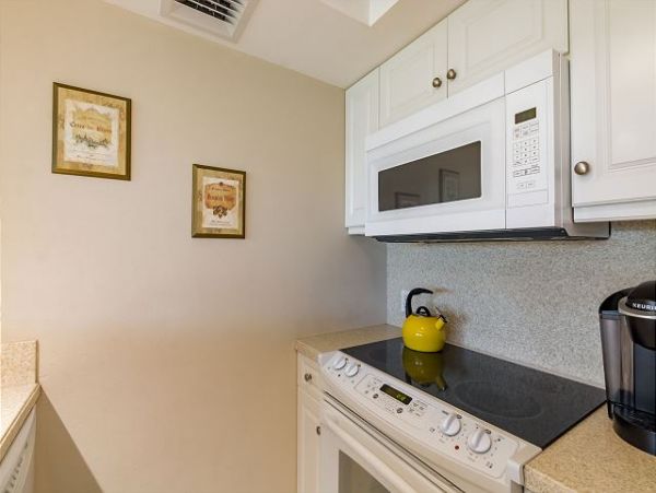 Siesta Key Beach condo Sleeps 4