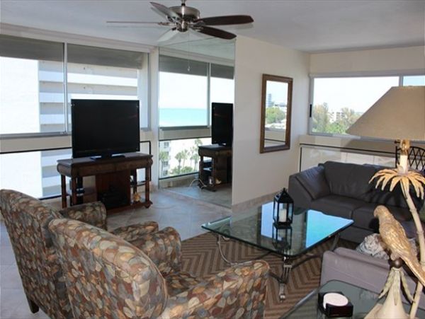 Siesta Key Lovely Renovated Condo Sunset Views