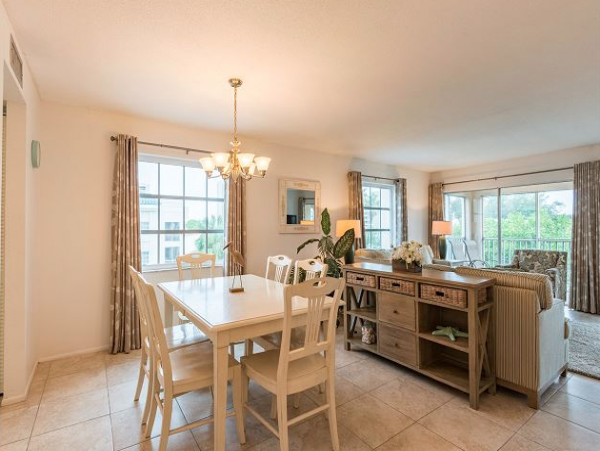 Two Bedroom Vacation Rental Siesta Key Pool & Amenities!