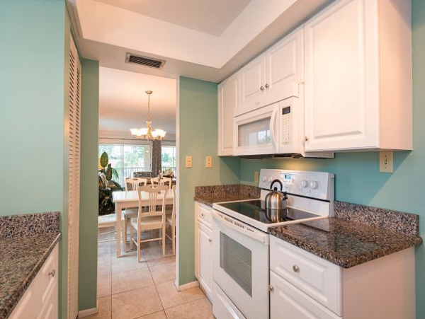 Two Bedroom Vacation Rental Siesta Key Pool & Amenities!