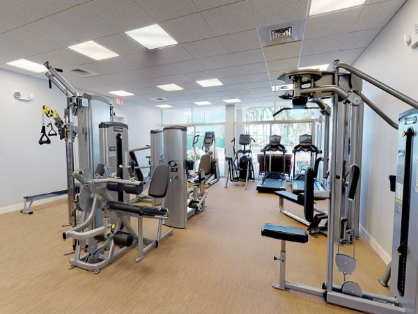 Two Bedroom Vacation Rental Siesta Key Pool & Amenities!