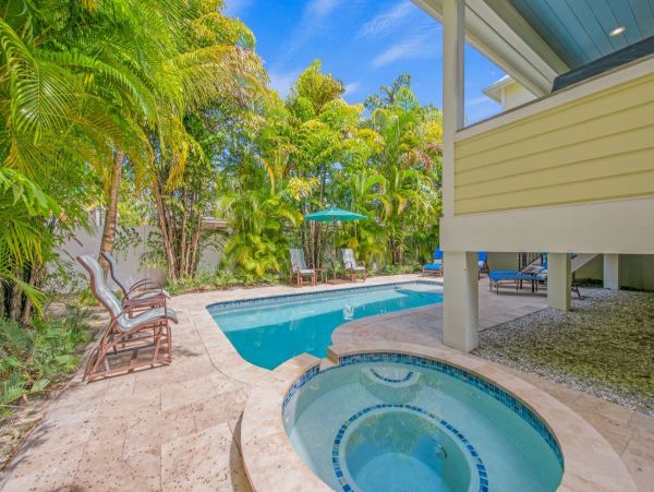 Anna Maria Island Luxury Home With Pool Two Blocks to Beach