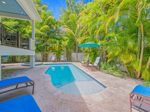 Anna Maria Island Luxury Home With Pool Two Blocks to Beach