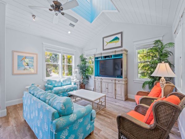 Anna Maria Island Luxury Home With Pool Two Blocks to Beach