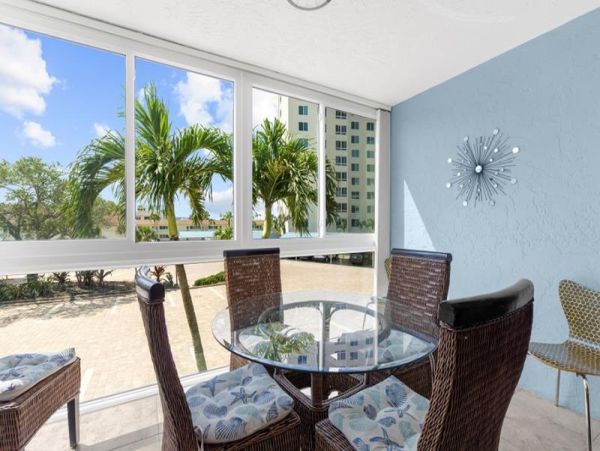 Luxury Two Bedroom Beach Condo Community Pool Sleeps 6