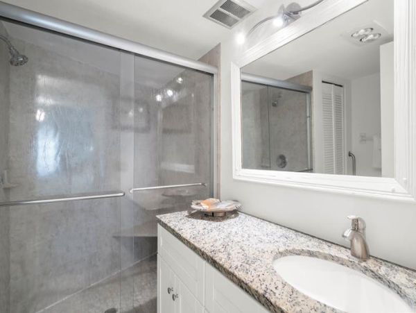 Beautiful 2 bed 2 bath Condo - Siesta Key