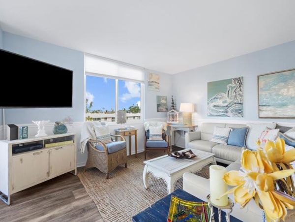 Beautiful 2 bed 2 bath Condo - Siesta Key