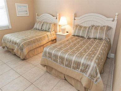 Guest Bedroom with Two Queen Beds Guest Bedroom with Two Queen Beds