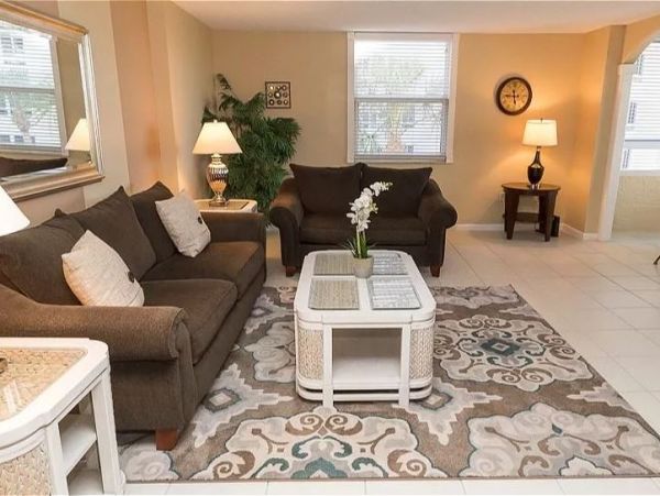 On Beach Vacation Condo Two Bedroom in Siesta Key