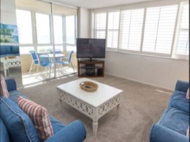 Siesta Key Vacation Condo Sleeps Six Guests.