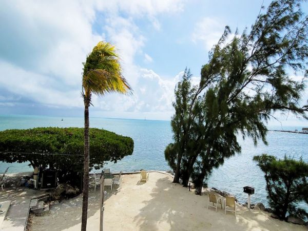 Three Bedroom Vacation Home on Water in Islamorada Sleeps 6