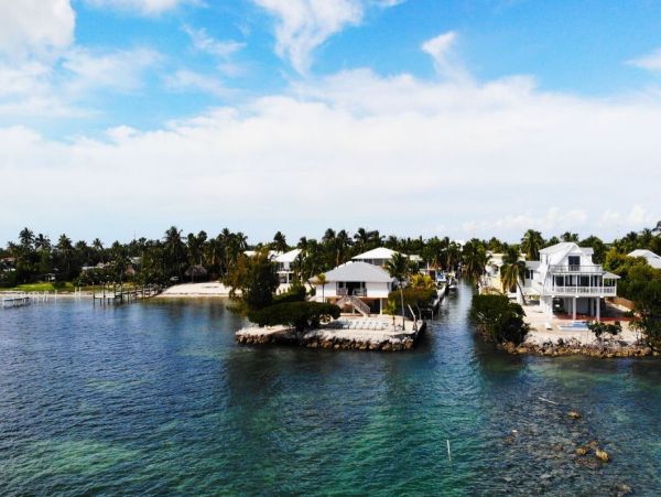 Three Bedroom Vacation Home on Water in Islamorada Sleeps 6