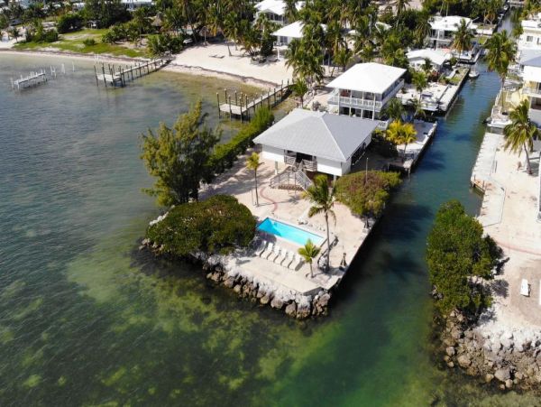 Three Bedroom Vacation Home on Water in Islamorada Sleeps 6