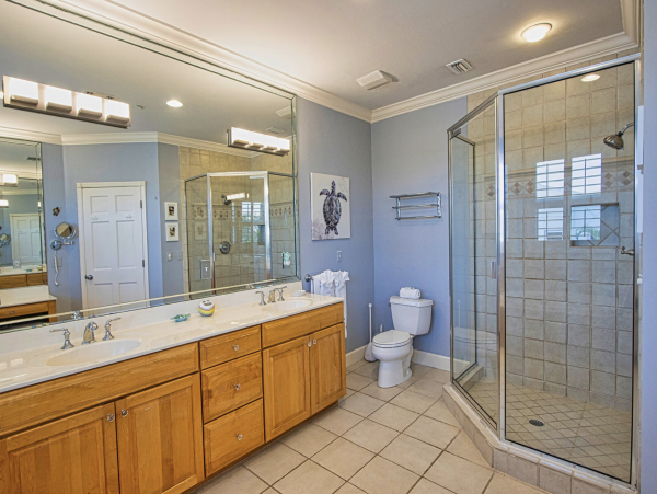 Beautifully Appointed Four Bedroom with Screened in Pool!