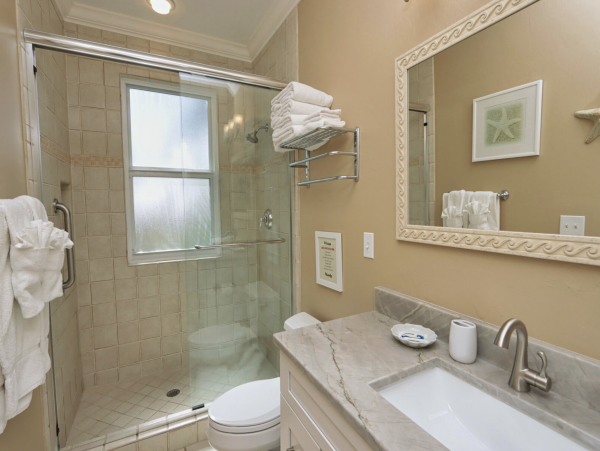 Beautifully Appointed Four Bedroom with Screened in Pool!