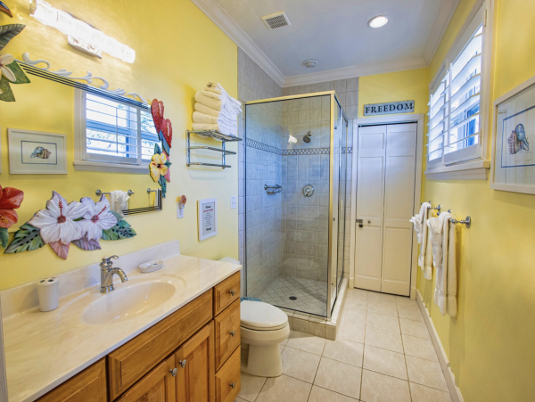 Beautifully Appointed Four Bedroom with Screened in Pool!