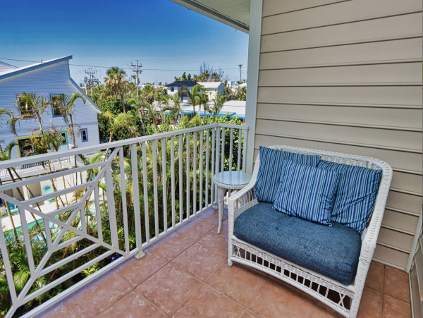 Beautifully Appointed Four Bedroom with Screened in Pool!