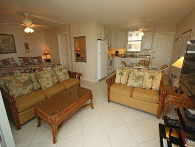 Comfy Studio for Rent with Beach Across the Street