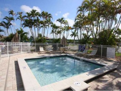 Naples Once Bedroom Great Pool It has it all