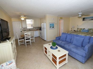 Naples Once Bedroom Great Pool It has it all