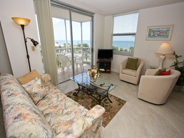 Charming Vacation Studio with Gulf Views