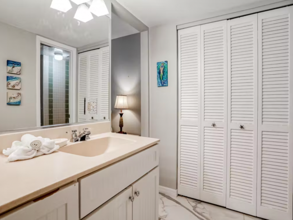 Beachfront Two Bedroom Condo on Anna Maria Island