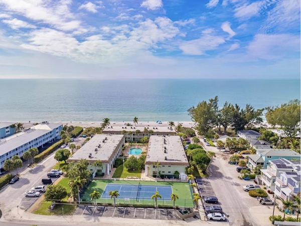 Beachfront Two Bedroom Condo on Anna Maria Island