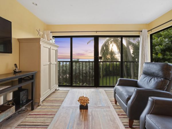 Captiva Island 3 Bedroom Beach Condo Gulf Views Sleeps Six
