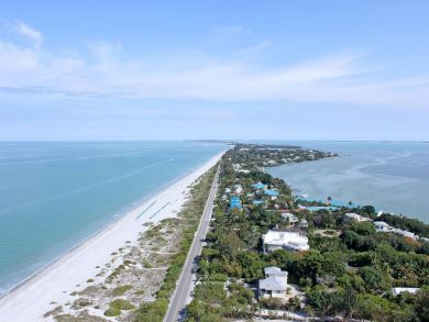 Captiva Vacation Home Sleeps Seven Guests.