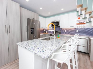 Beachfront  Two Bedroom Vacation Condo Sleeps 6 Guests