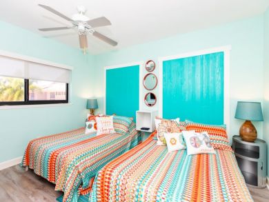 Beachfront  Two Bedroom Vacation Condo Sleeps 6 Guests