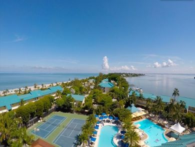 Beachfront  Two Bedroom Vacation Condo Sleeps 6 Guests
