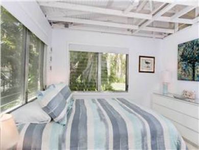 Queen Bedroom
