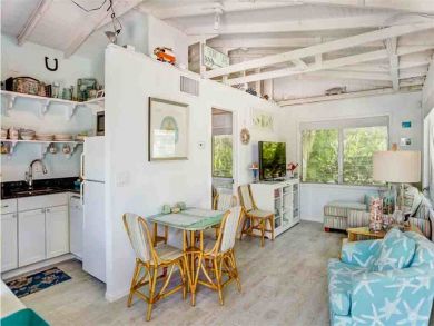One Bedroom Rental on Sanibel Beach Across the Street