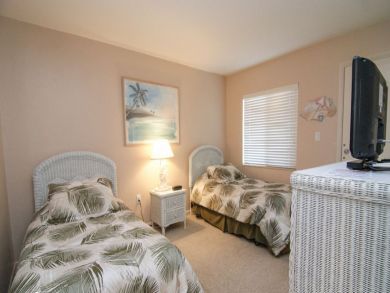 Sanibel Vacation Condo Sleeps Five Guests