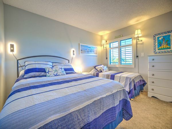 SANIBEL PENTHOUSE CONDO