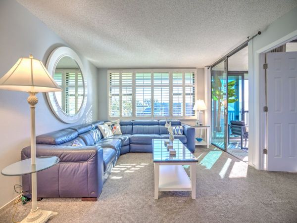 SANIBEL PENTHOUSE CONDO