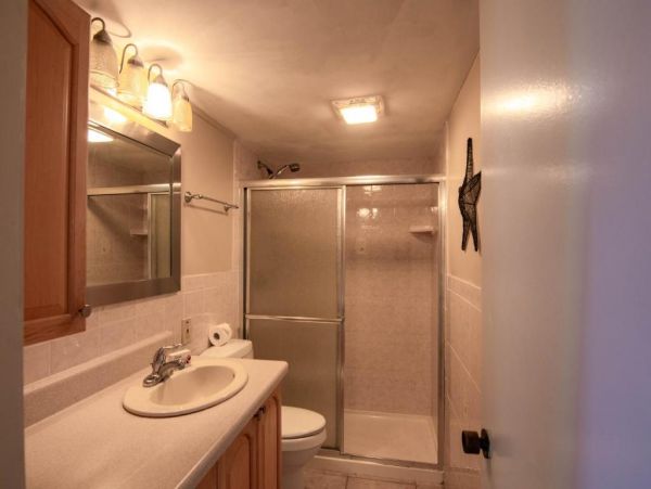 Charming Condo in Bonita Springs Walk to Beach