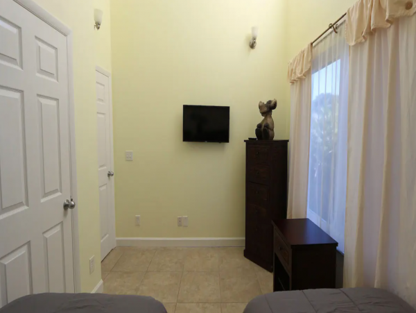 Short Walk to Beach - Captiva Vacation Home Sleeps 8 Guests