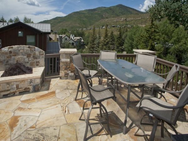 Luxury Five Bedroom Ski Vacation Rental Home in Vail Co