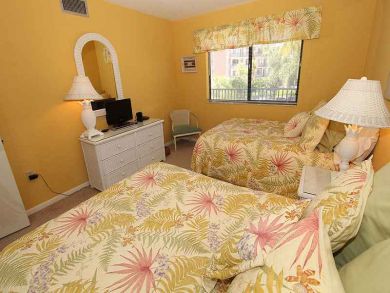 Bedroom with Two Beds Bedroom with Two Beds