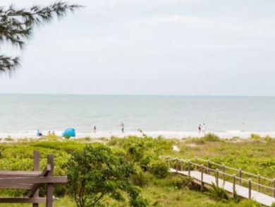 Sanibel Beach Condo for Rent- Sleeps Six Gulf View