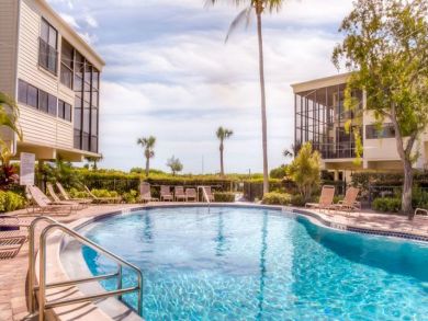 Two Bedroom Plus Den Vacation Townhom Sleeps Six Guests