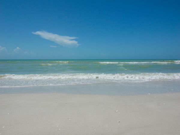 Sanibel Island Vacation Rental Gulf-Front Condo with Beach Access & Pool