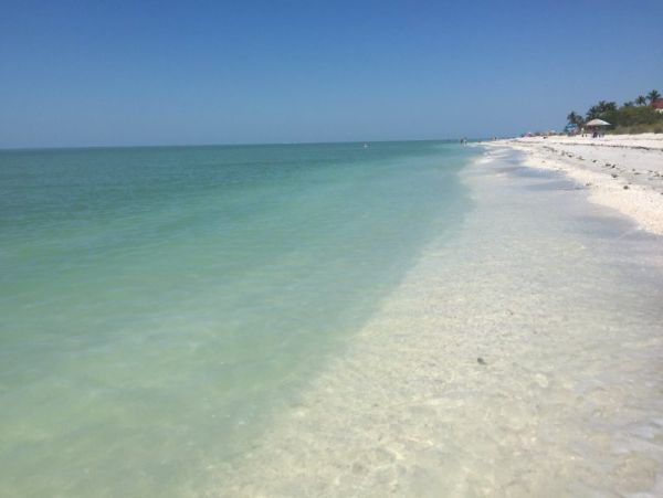 Sanibel Island Vacation Rental Gulf-Front Condo with Beach Access & Pool